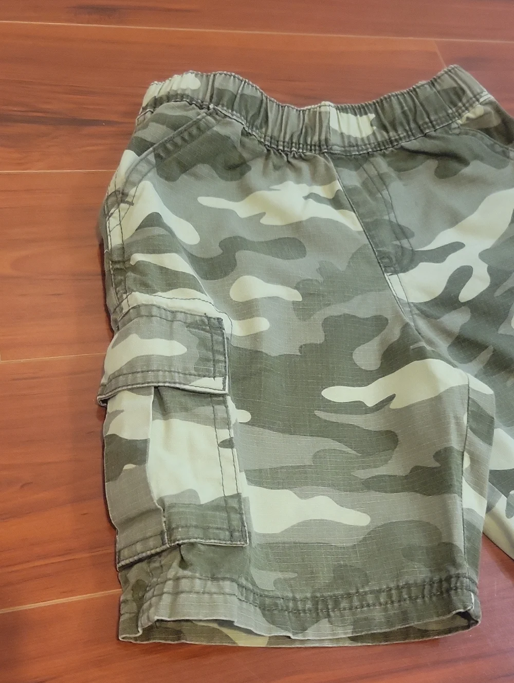 THE CHILDREN'S PLACE Cargo Shorts Camo Size 4T